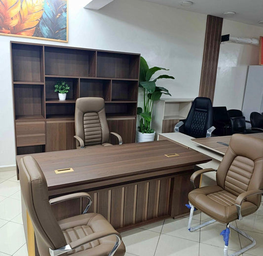 Bureau de direction premium en bois noyer avec bibliothèque intégrée